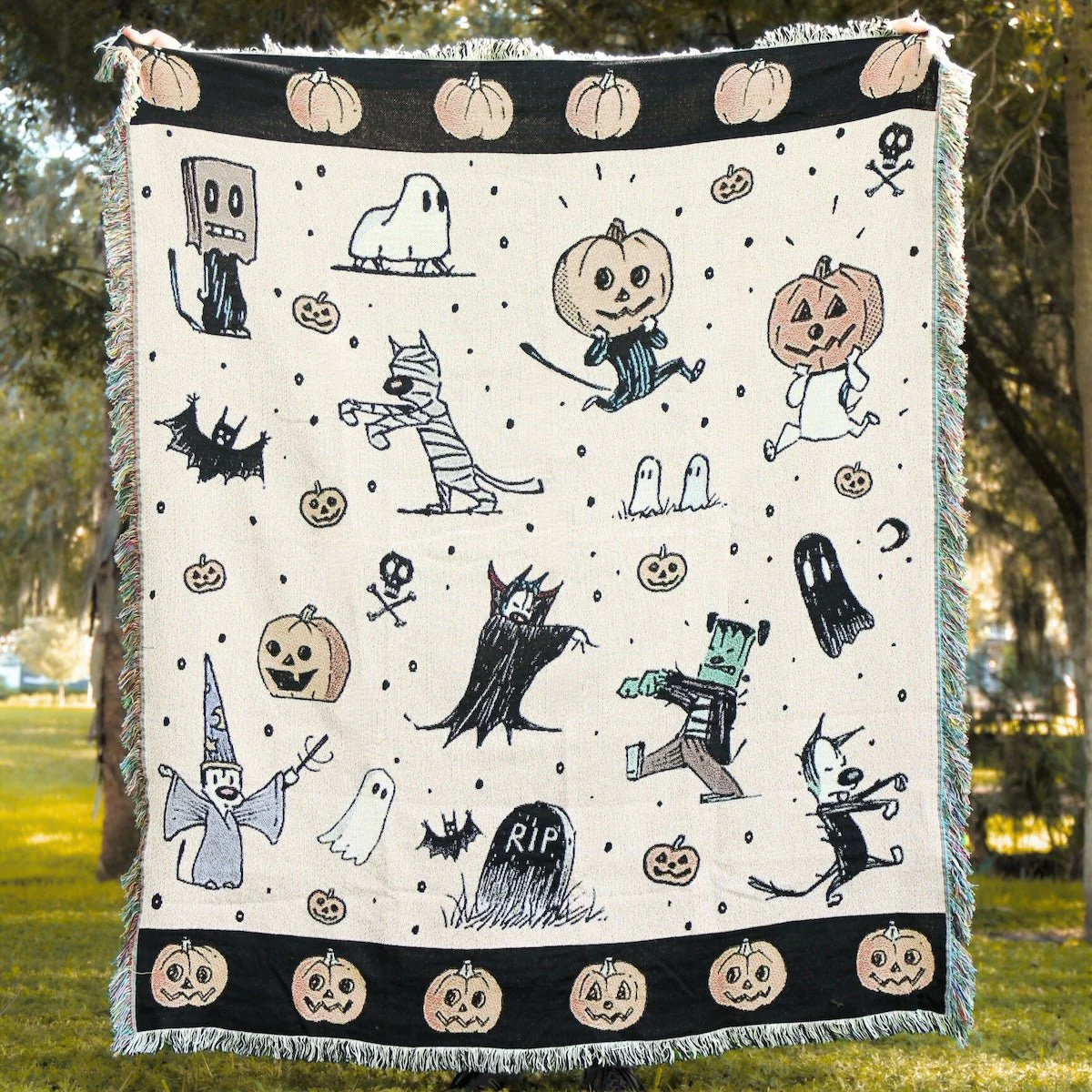 'Feeling Spooky' Halloween Decorative Blanket